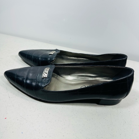 Brighton Sabina black croc textured leather loafers. Size 8 - Picture 4 of 7